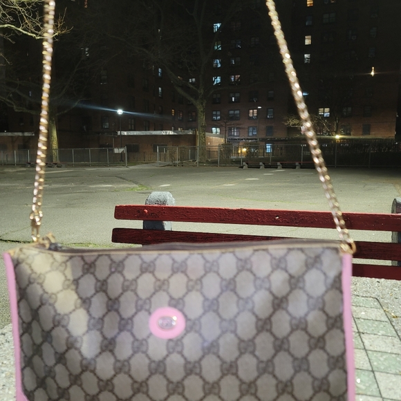 Gucci GG Supreme Interlocking  Clutch  Toiletry Crossbody Bag Authentic Vintage - Picture 4 of 16